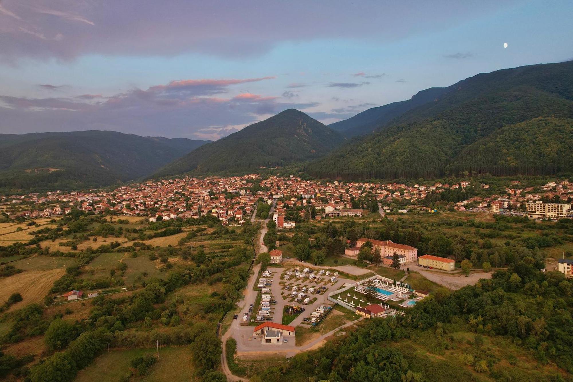 7 Lakes Camping Sapareva Banya Exterior foto